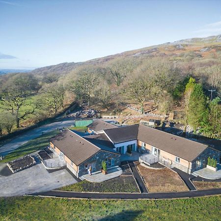 Suite 12 - Sleeping Giant Hotel - Pen Y Cae Inn Brecon Exterior photo