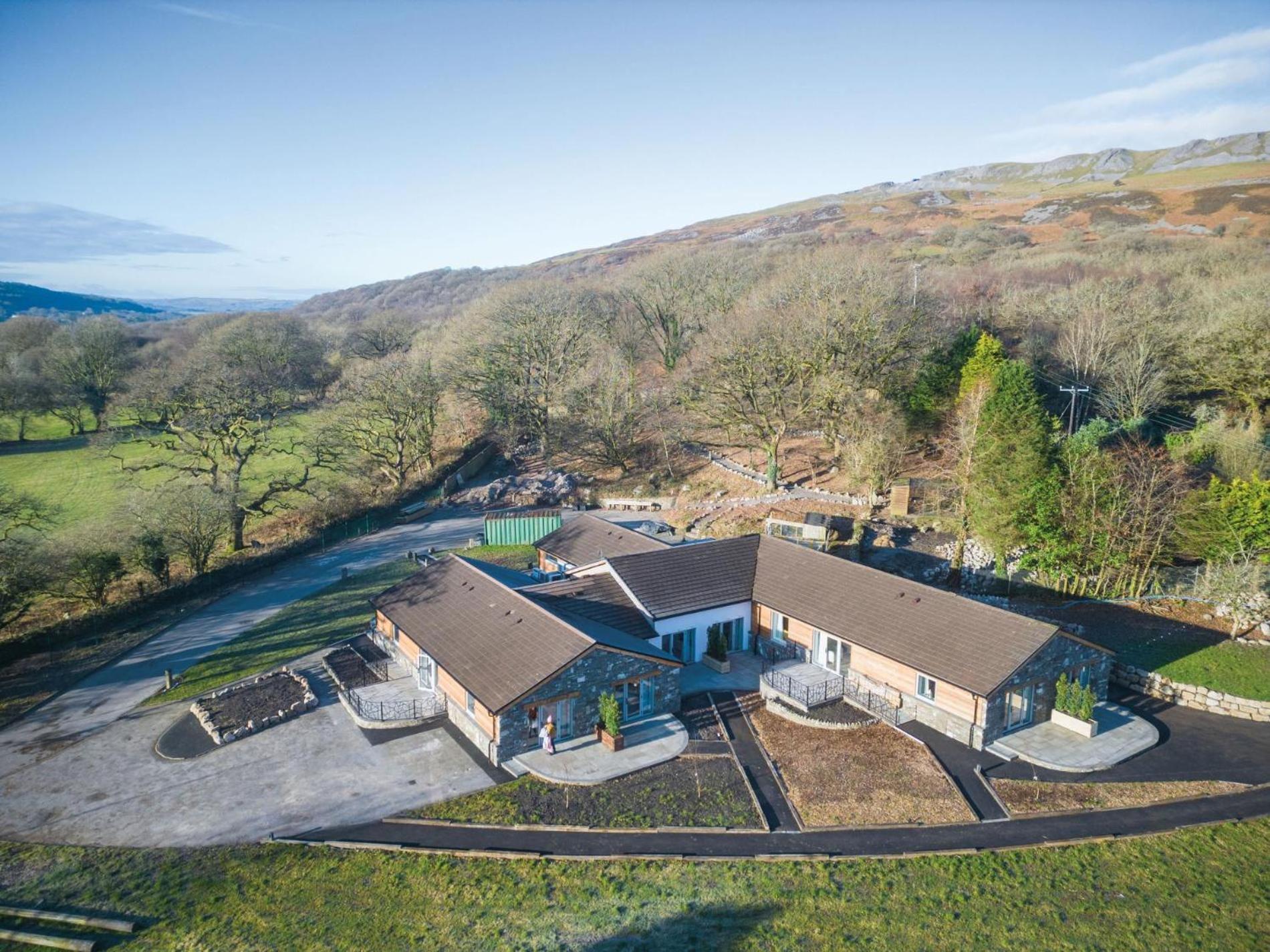 Suite 12 - Sleeping Giant Hotel - Pen Y Cae Inn Brecon Exterior photo